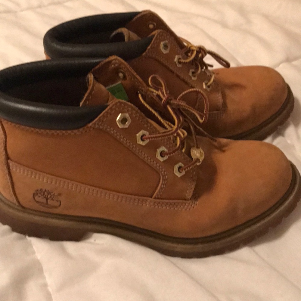 Very Gently Used Timberlands